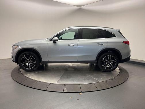 2026 Mercedes-Benz GLC 300 4MATIC