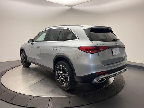 2026 Mercedes-Benz GLC 300 4MATIC