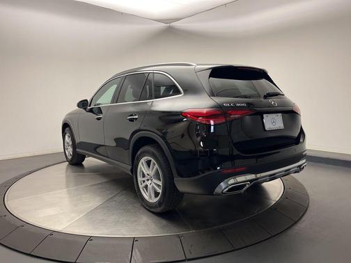 2026 Mercedes-Benz GLC 300 4MATIC