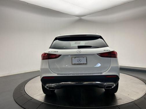 2026 Mercedes-Benz GLA 250 4MATIC