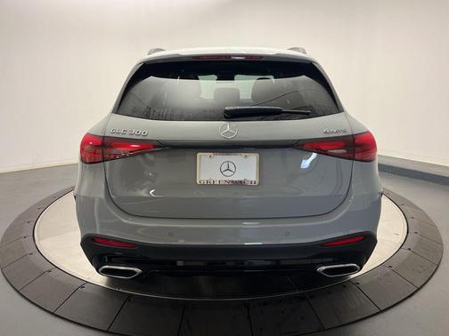 2026 Mercedes-Benz GLC 300 4MATIC