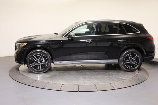 Black 2026 Mercedes-Benz GLC 300