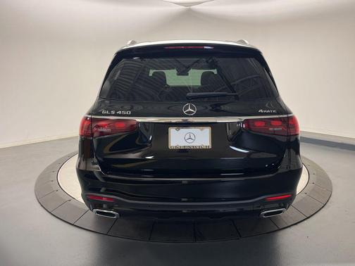 2026 Mercedes-Benz GLS 450 4MATIC