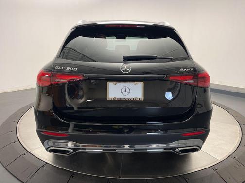2026 Mercedes-Benz GLC 300 4MATIC