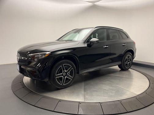 2025 Mercedes-Benz GLC 300 4MATIC