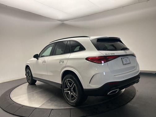 2026 Mercedes-Benz GLC 300 4MATIC