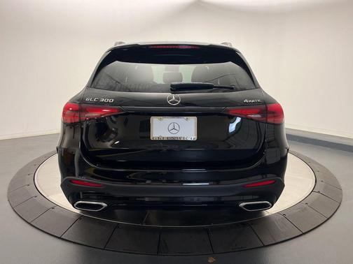 2026 Mercedes-Benz GLC 300 4MATIC