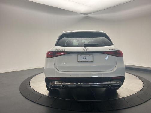 2026 Mercedes-Benz GLC 300 4MATIC
