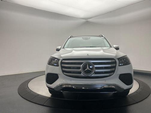 2026 Mercedes-Benz GLS 450 4MATIC