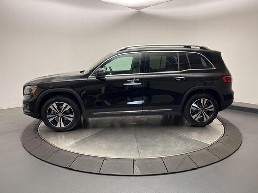 2025 Mercedes-Benz GLB 250 4MATIC