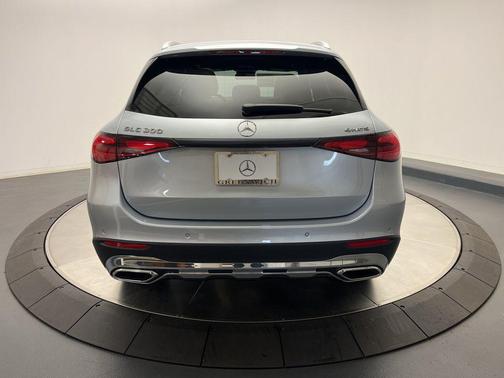 2026 Mercedes-Benz GLC 300 4MATIC