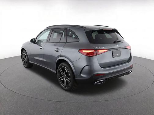 Selenite Grey Metallic 2023 Mercedes-Benz GLC 300