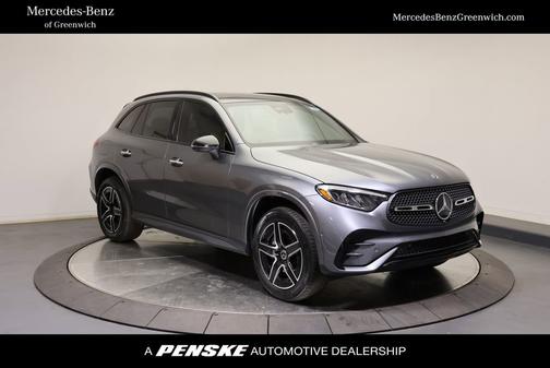 Selenite Grey Metallic 2023 Mercedes-Benz GLC 300