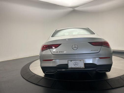 2022 Mercedes-Benz CLA 250 4MATIC