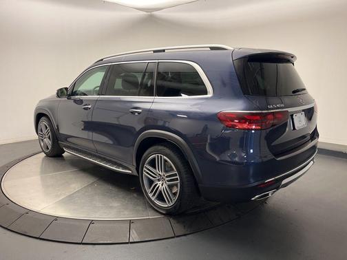 2026 Mercedes-Benz GLS 450 4MATIC