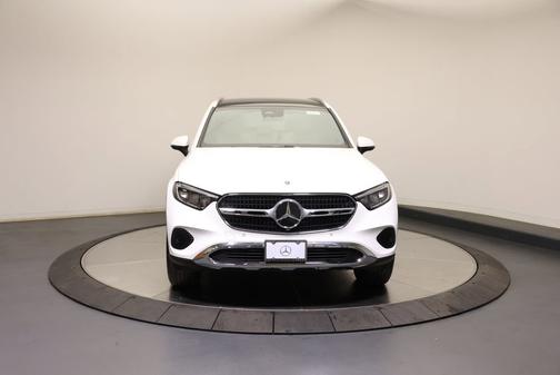 Polar White 2026 Mercedes-Benz GLC 300