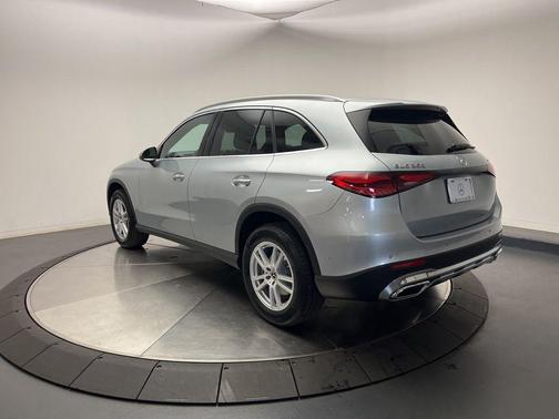 2026 Mercedes-Benz GLC 300 4MATIC