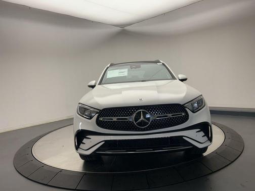 2026 Mercedes-Benz GLC 300 4MATIC