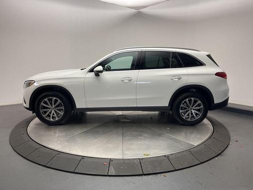 2026 Mercedes-Benz GLC 300 4MATIC