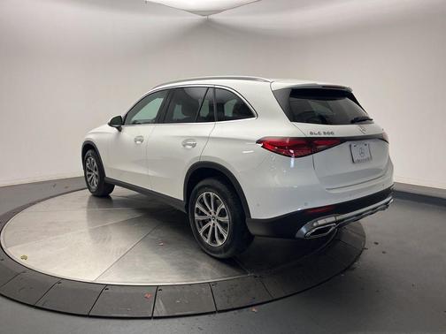 2026 Mercedes-Benz GLC 300 4MATIC