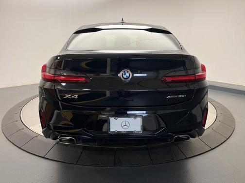 2023 BMW X4 xDrive30i