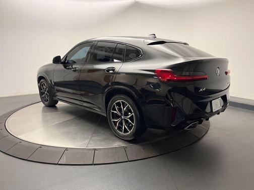2023 BMW X4 xDrive30i