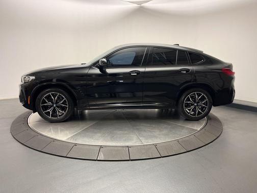 2023 BMW X4 xDrive30i