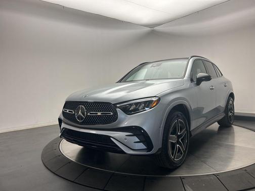 2026 Mercedes-Benz GLC 300 4MATIC