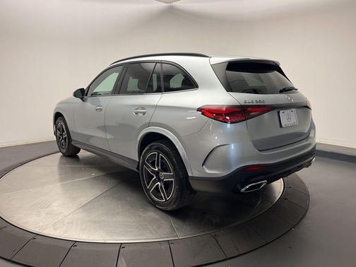 2026 Mercedes-Benz GLC 300 4MATIC