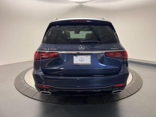 2026 Mercedes-Benz GLS 450 4MATIC