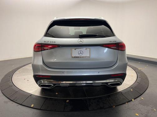 2026 Mercedes-Benz GLC 300 4MATIC