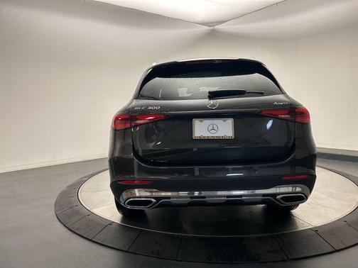 2026 Mercedes-Benz GLC 300 4MATIC