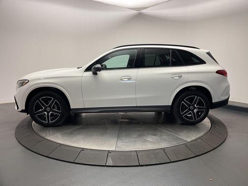 2026 Mercedes-Benz GLC 300 4MATIC