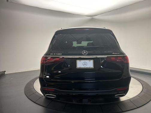 2026 Mercedes-Benz GLS 580 4MATIC