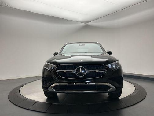 2025 Mercedes-Benz GLC 350e Base