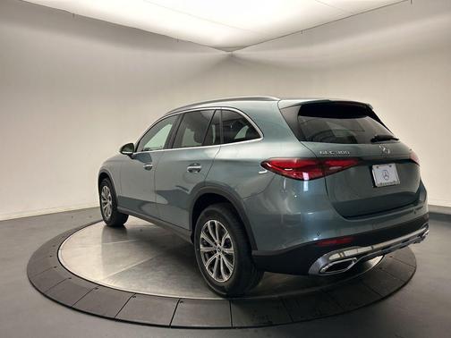 2026 Mercedes-Benz GLC 300 4MATIC
