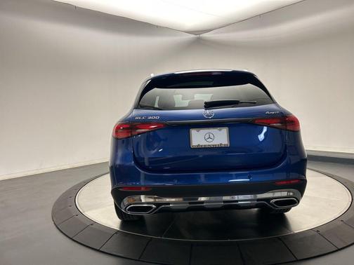 2026 Mercedes-Benz GLC 300 4MATIC