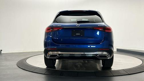 2025 Mercedes-Benz GLC 300 4MATIC