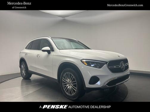 Polar White 2026 Mercedes-Benz GLC 300