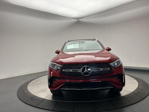 2026 Mercedes-Benz GLC 300 4MATIC