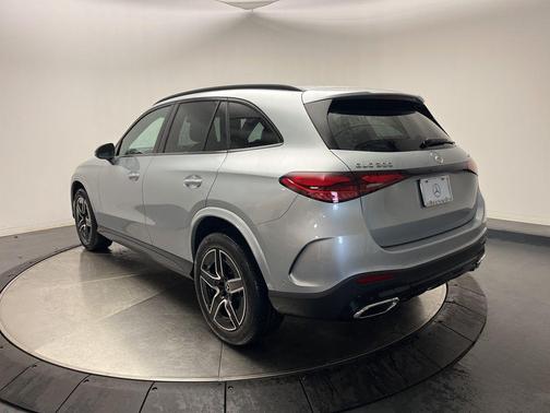 2026 Mercedes-Benz GLC 300 4MATIC