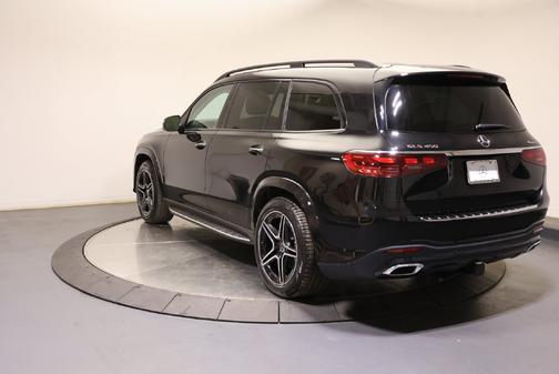 Obsidian Black Metallic 2025 Mercedes-Benz GLS 450