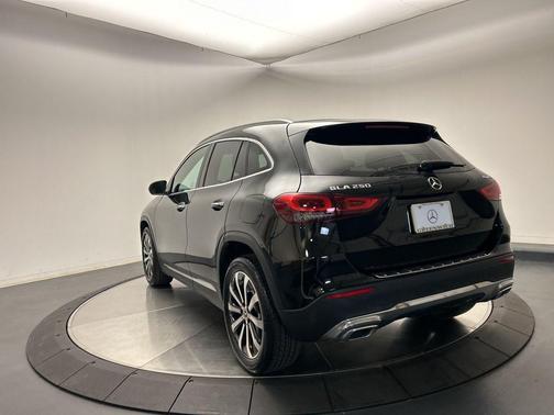 2021 Mercedes-Benz GLA 250 Base 4MATIC