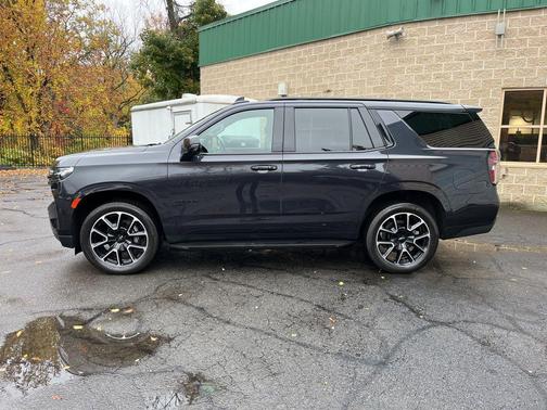 2022 Chevrolet Tahoe 4WD RST