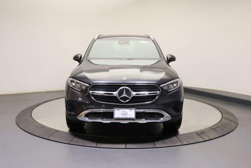 Graphite Grey Metallic 2026 Mercedes-Benz GLC 300 4MATIC