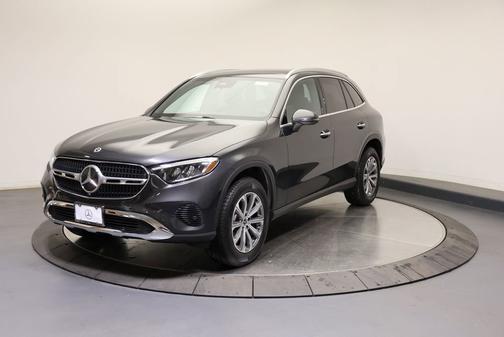 Graphite Grey Metallic 2026 Mercedes-Benz GLC 300 4MATIC