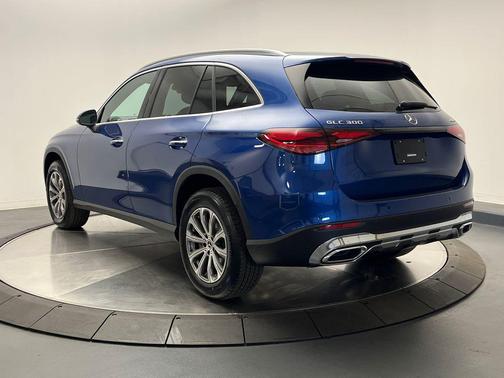 2025 Mercedes-Benz GLC 300 4MATIC