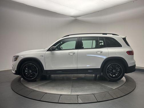 2026 Mercedes-Benz AMG GLB 35 4MATIC