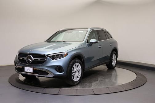 Verde Silver Metallic 2026 Mercedes-Benz GLC 300 4MATIC