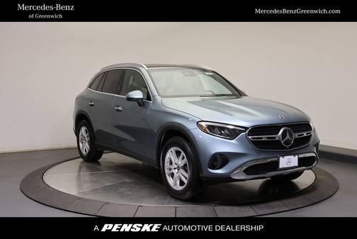 Verde Silver Metallic 2026 Mercedes-Benz GLC 300 4MATIC